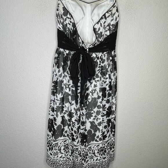 White House Black Market‎ Floral Strapless Dress - Picture 3 of 8